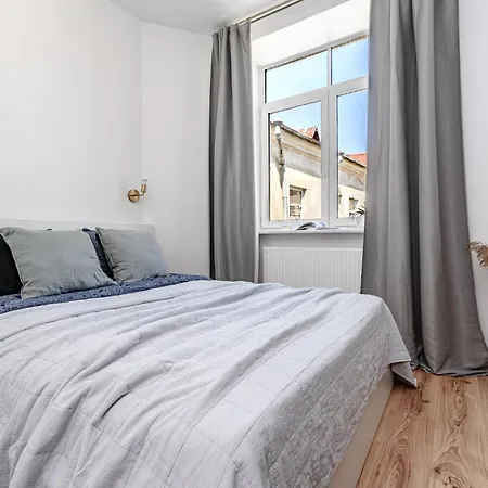 Spacious Centre With Parking Self Check-in Apartament