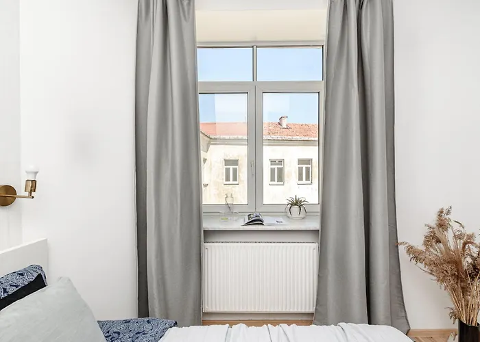 Spacious Centre With Parking Self Check-in *