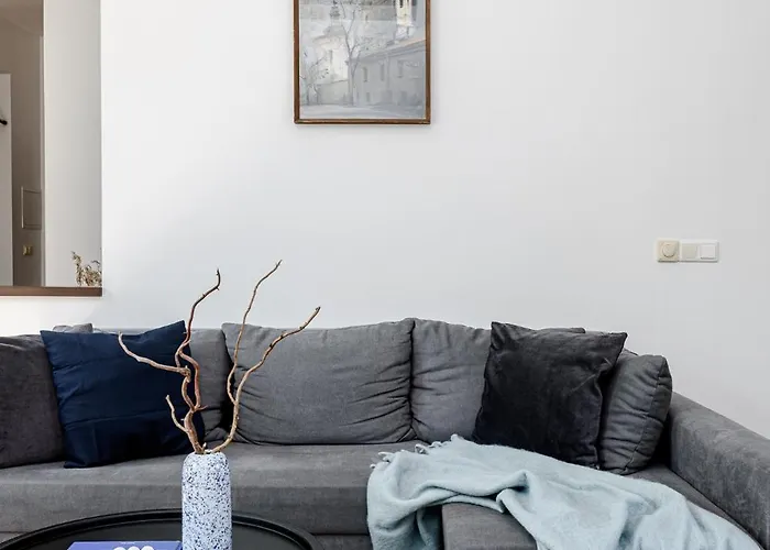 Apartament Spacious Centre With Parking Self Check-in